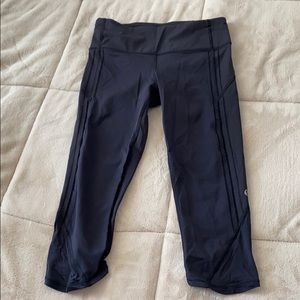 Lululemon Running Cropped Capri Mesh
